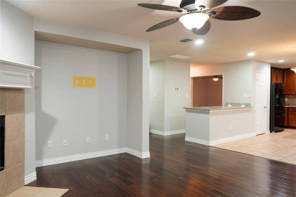 5440 Kleberg Drive, Grand Prairie, TX 75052 5440 Kleberg Drive, Grand Prairie, TX 75052