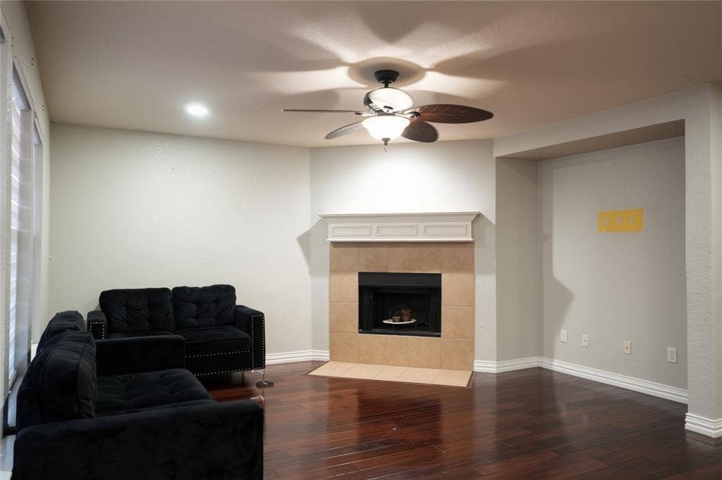 5440 Kleberg Drive, Grand Prairie, TX 75052 5440 Kleberg Drive, Grand Prairie, TX 75052