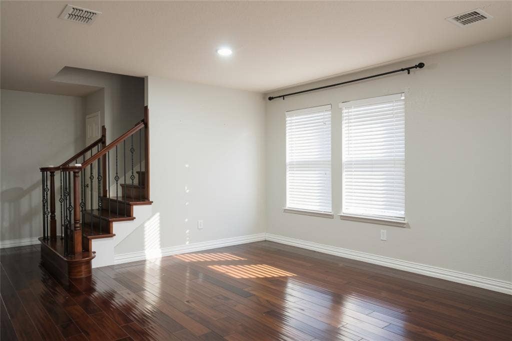 5440 Kleberg Drive, Grand Prairie, TX 75052 5440 Kleberg Drive, Grand Prairie, TX 75052