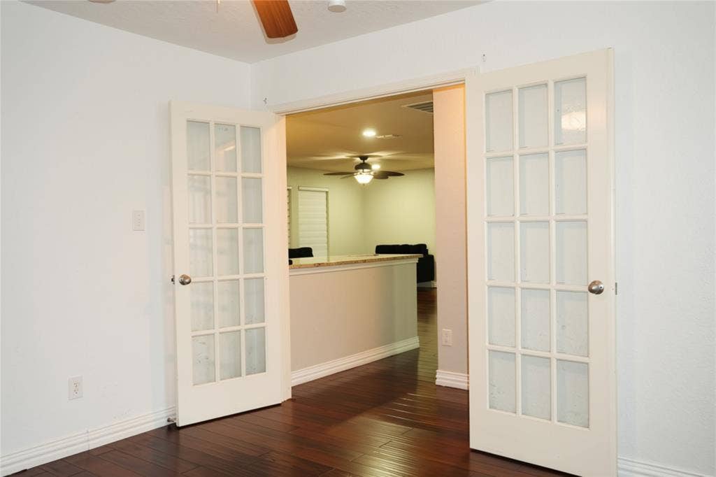 5440 Kleberg Drive, Grand Prairie, TX 75052 5440 Kleberg Drive, Grand Prairie, TX 75052
