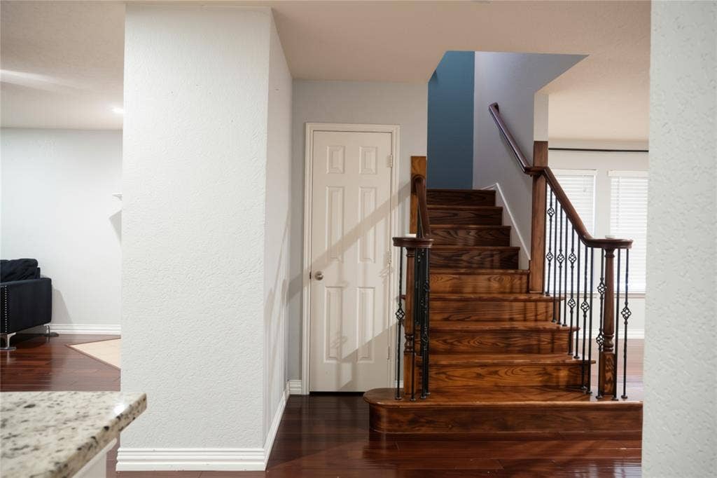 5440 Kleberg Drive, Grand Prairie, TX 75052 5440 Kleberg Drive, Grand Prairie, TX 75052