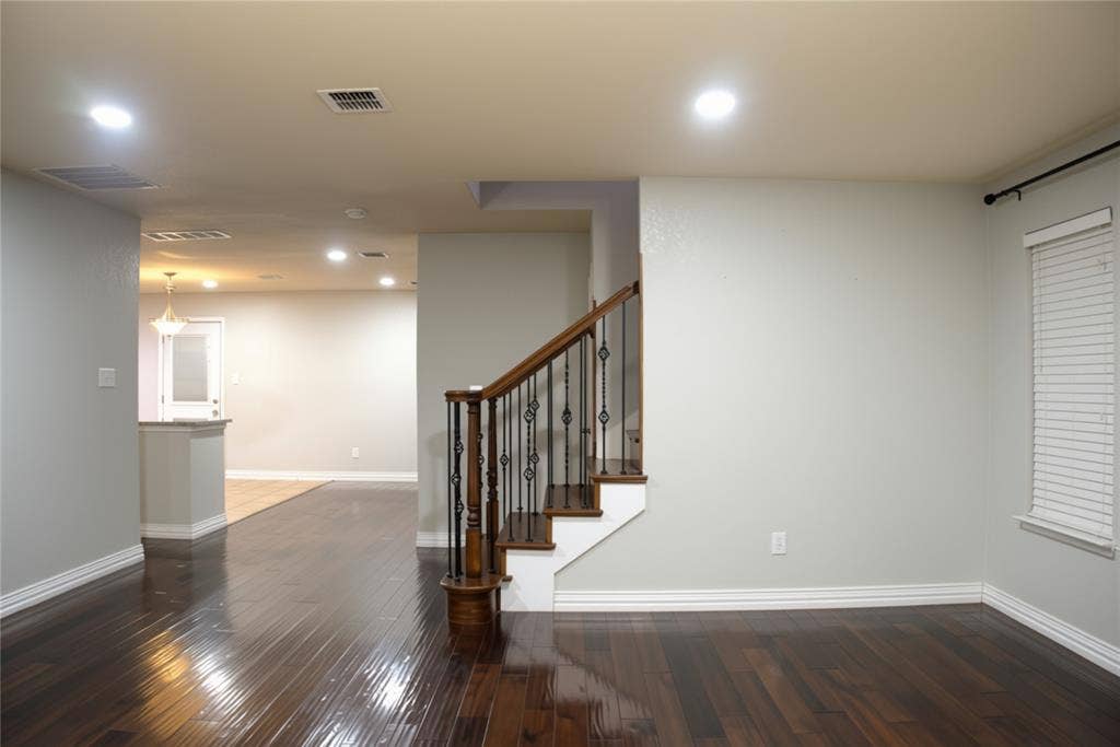 5440 Kleberg Drive, Grand Prairie, TX 75052 5440 Kleberg Drive, Grand Prairie, TX 75052
