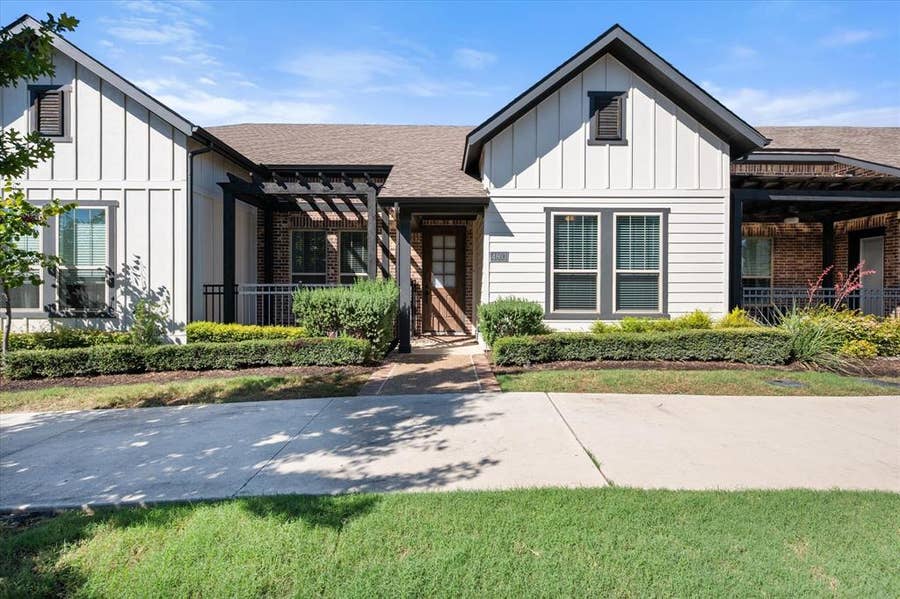 Property photo for 4803 Midnight Violet Way, Arlington, TX