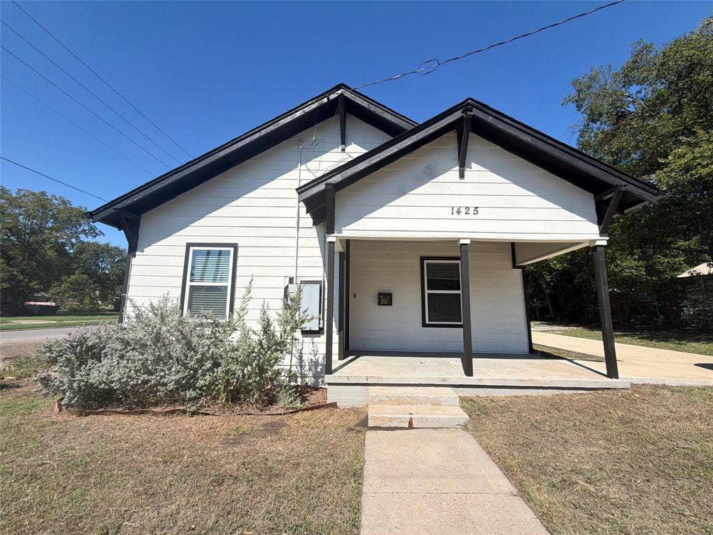 1425 E Cherry Street, Sherman, TX 75090