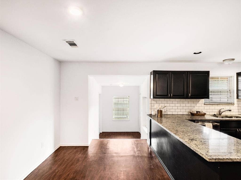 2222 Woodoak Drive, Irving, TX 75060 2222 Woodoak Drive, Irving, TX 75060