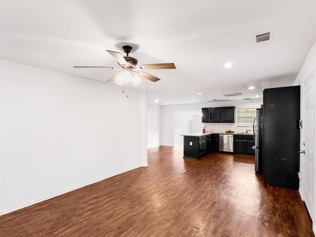 2222 Woodoak Drive, Irving, TX 75060 2222 Woodoak Drive, Irving, TX 75060