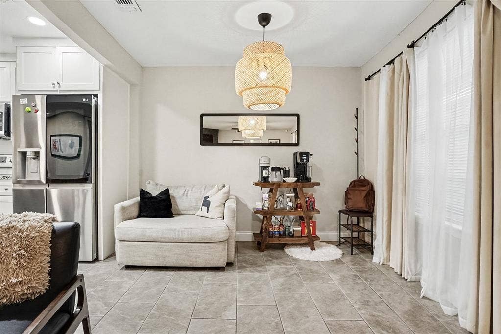 48 E Mountain Creek Court, Grand Prairie, TX 75052