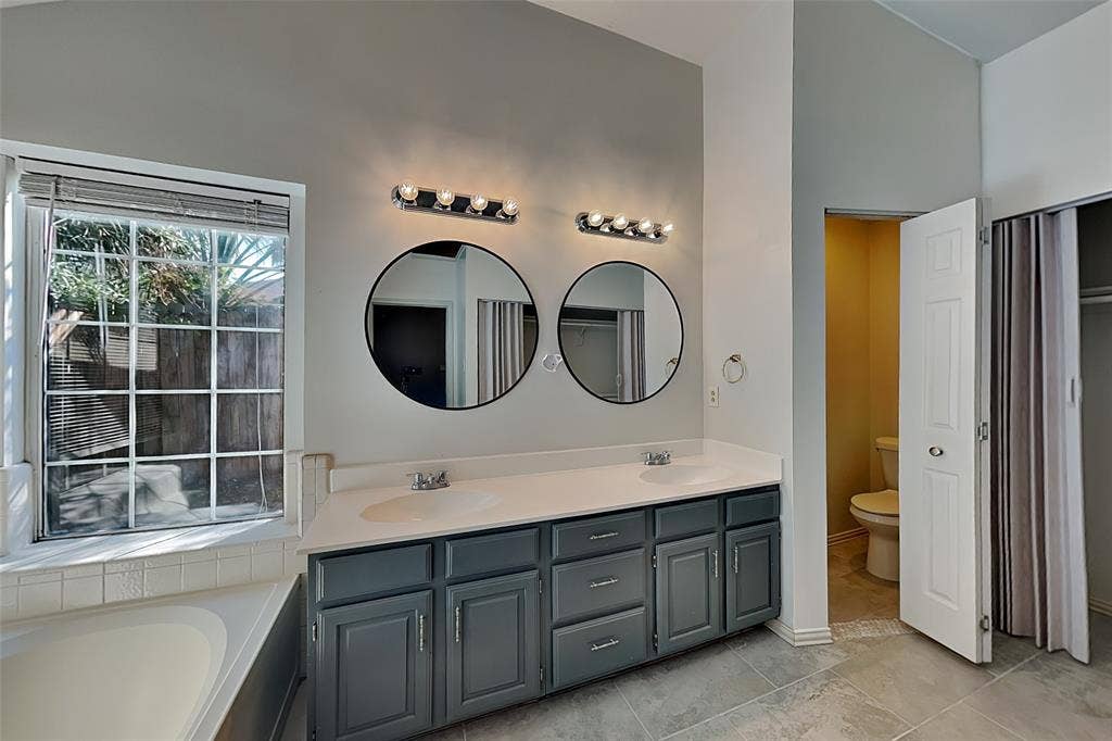 633 Beatty Drive, Grand Prairie, TX 75052