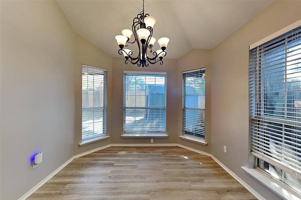 633 Beatty Drive, Grand Prairie, TX 75052