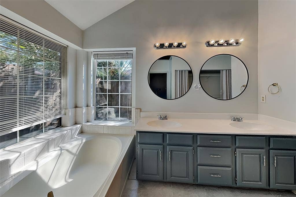 633 Beatty Drive, Grand Prairie, TX 75052