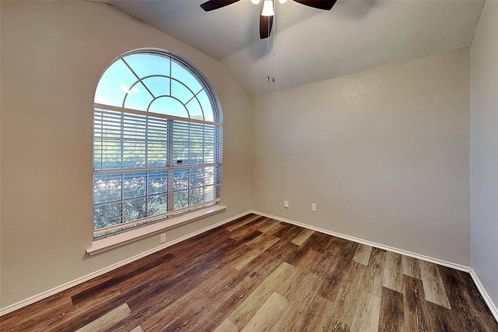 633 Beatty Drive, Grand Prairie, TX 75052