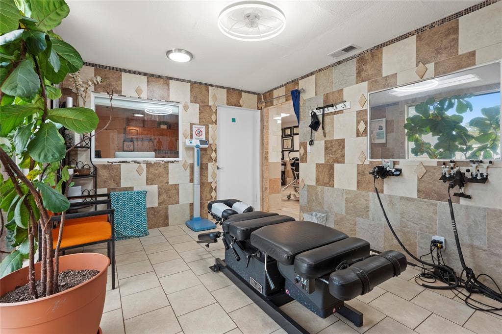 3017 E Lancaster Avenue, Fort Worth, TX 76103