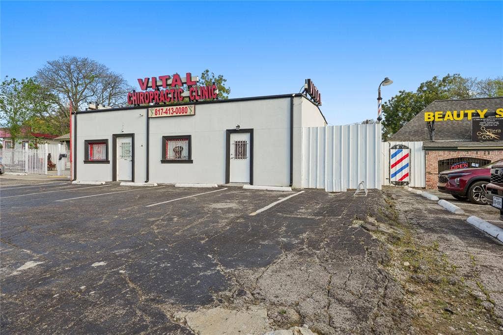 3017 E Lancaster Avenue, Fort Worth, TX 76103