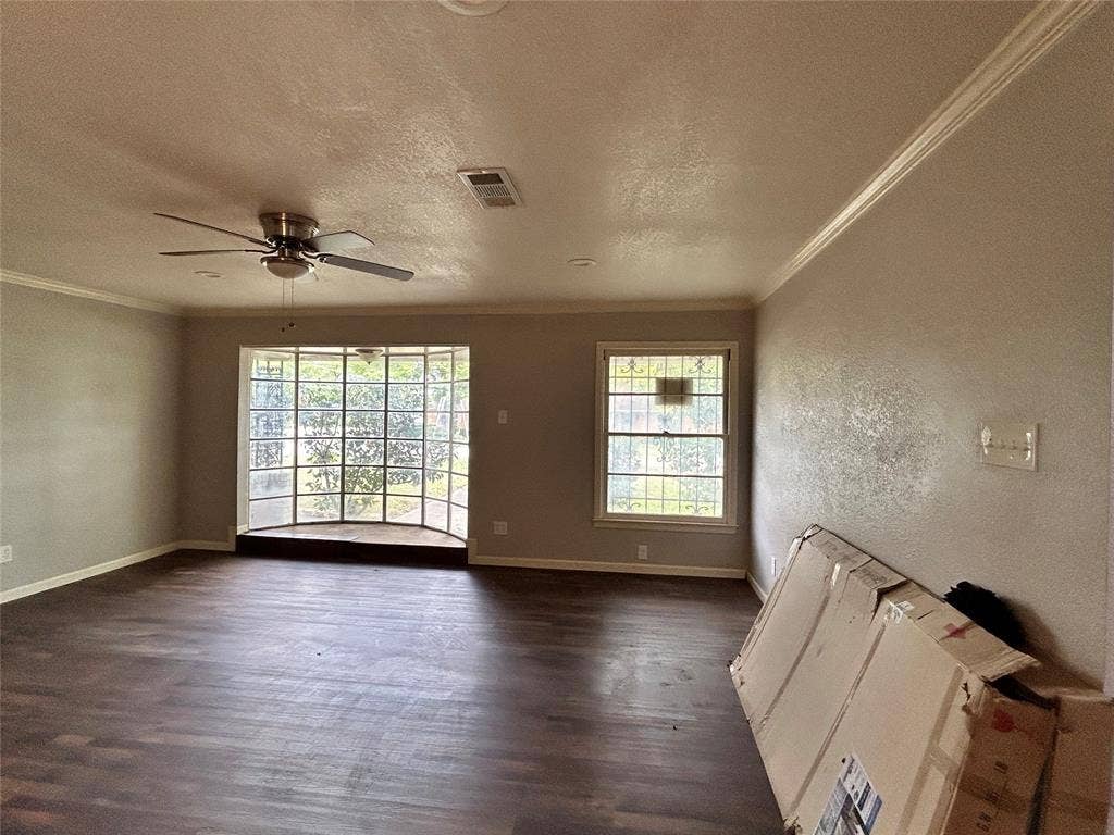 8407 Honeysuckle Lane, Dallas, TX 75241 8407 Honeysuckle Lane, Dallas, TX 75241