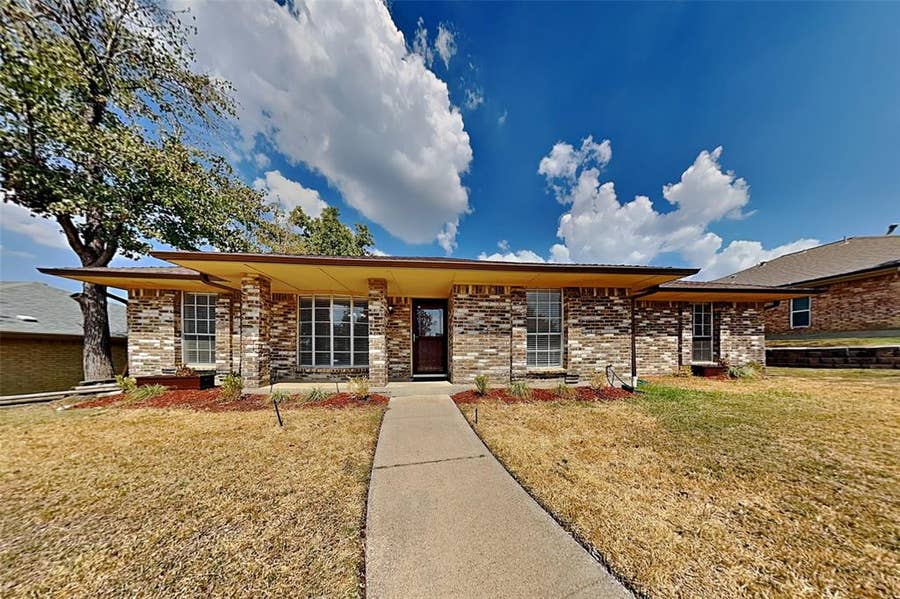 Property photo for 1605 Brighton Drive, Carrollton, TX