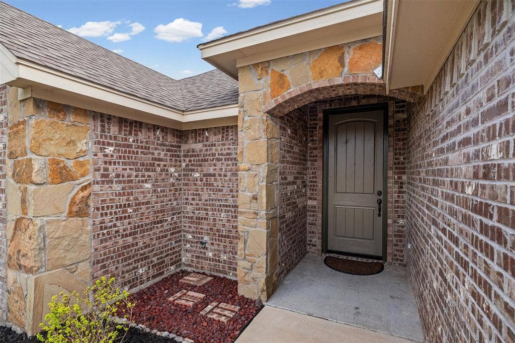 3213 Mccoy Lane, Granbury, TX 76049 3213 Mccoy Lane, Granbury, TX 76049