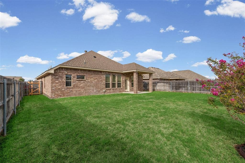 3213 Mccoy Lane, Granbury, TX 76049 3213 Mccoy Lane, Granbury, TX 76049