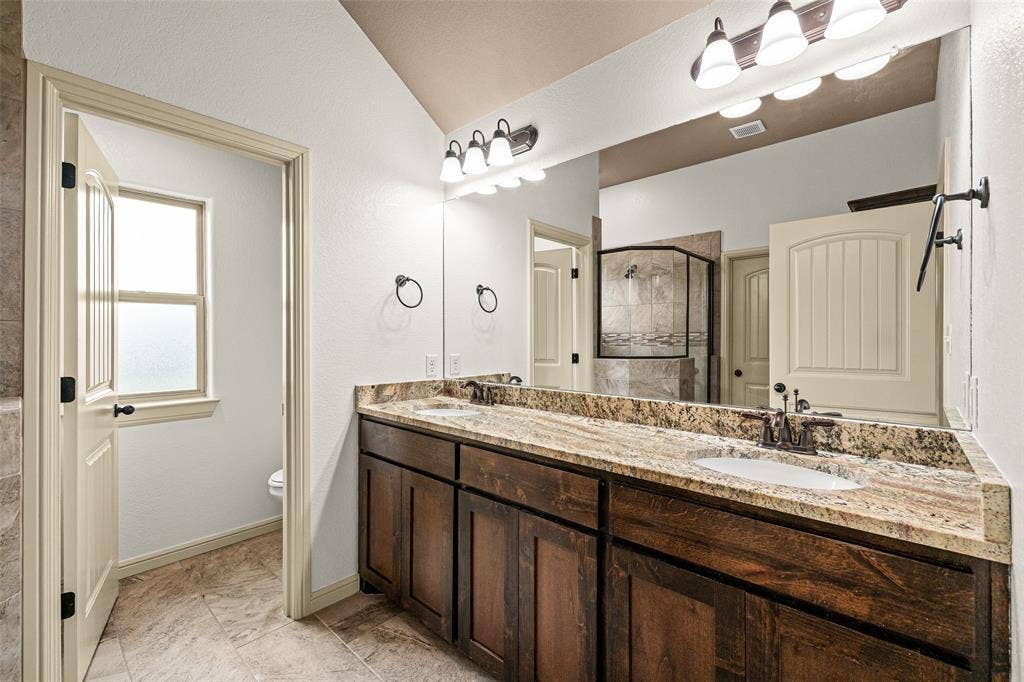 3213 Mccoy Lane, Granbury, TX 76049 3213 Mccoy Lane, Granbury, TX 76049