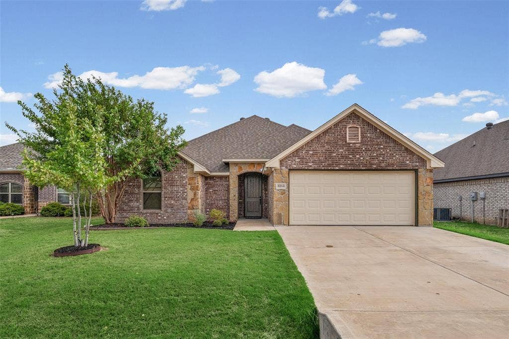3213 Mccoy Lane, Granbury, TX 76049 3213 Mccoy Lane, Granbury, TX 76049