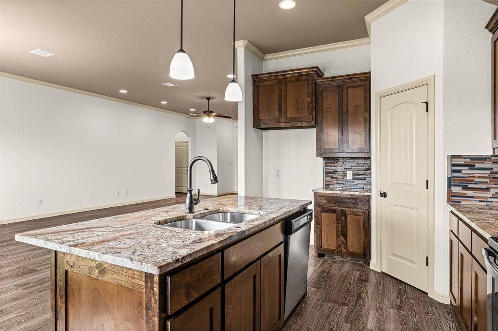 3213 Mccoy Lane, Granbury, TX 76049 3213 Mccoy Lane, Granbury, TX 76049