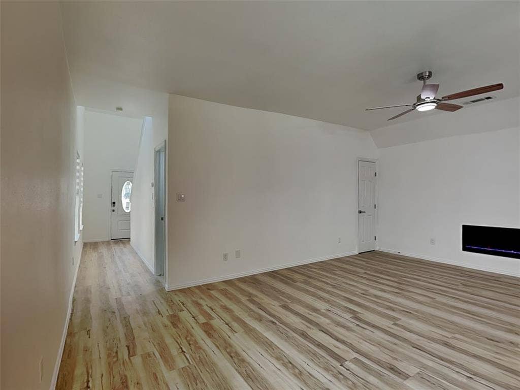 807 Fenet Street, #B, McKinney, TX 75069 807 Fenet Street, #B, McKinney, TX 75069