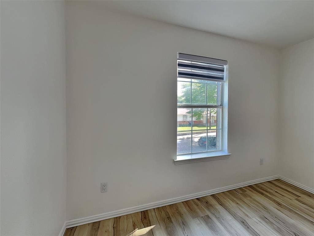 807 Fenet Street, #B, McKinney, TX 75069 807 Fenet Street, #B, McKinney, TX 75069