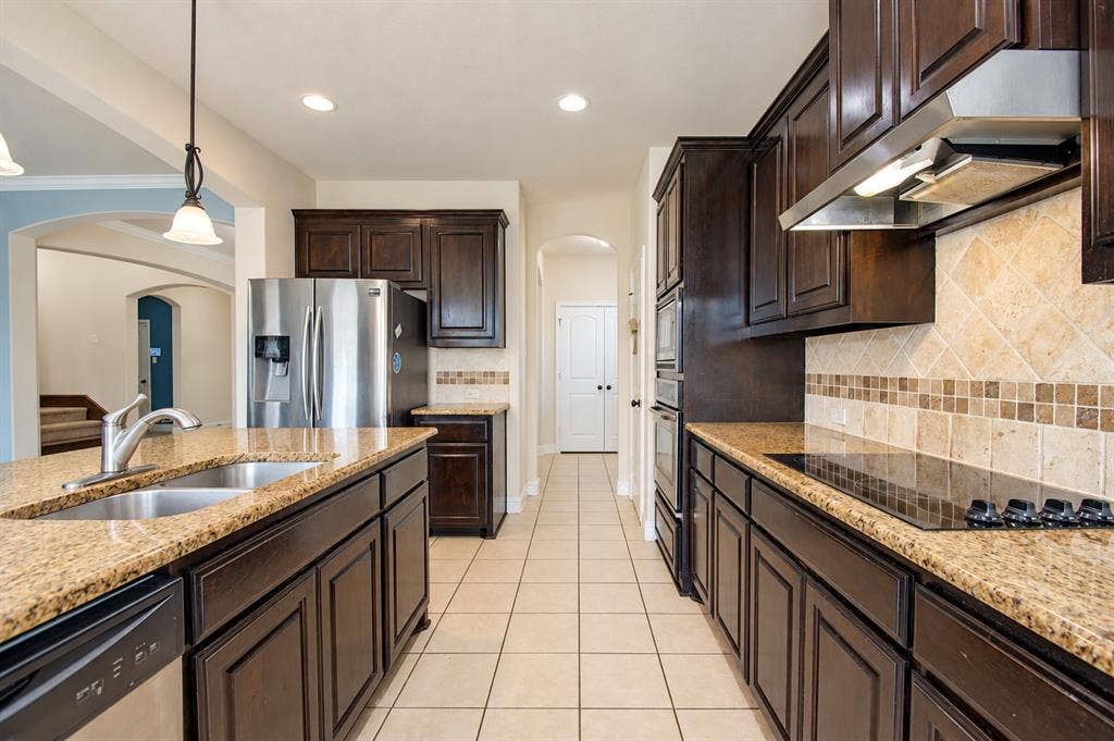3814 Hyde Park Drive, Midlothian, TX 76065