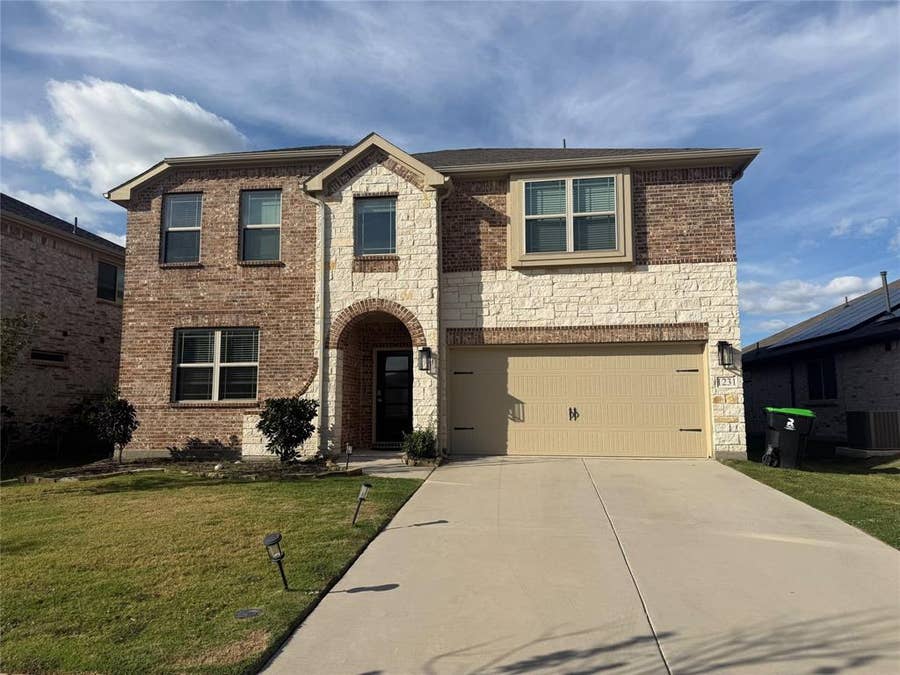Property photo for 1231 Mill Place, Aubrey, TX