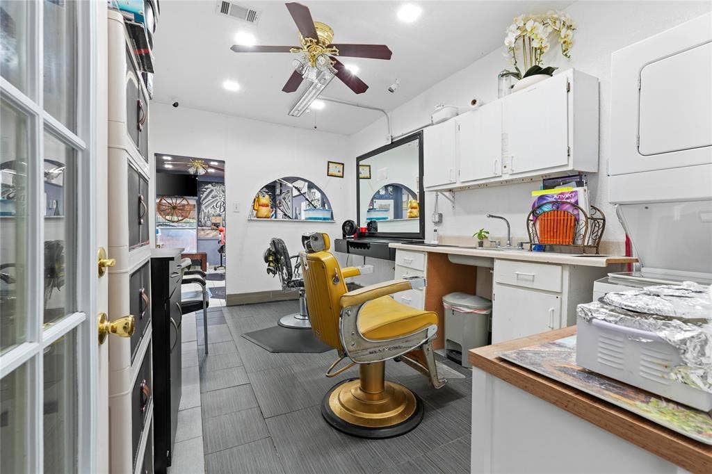 3021 E Lancaster Avenue, Fort Worth, TX 76103