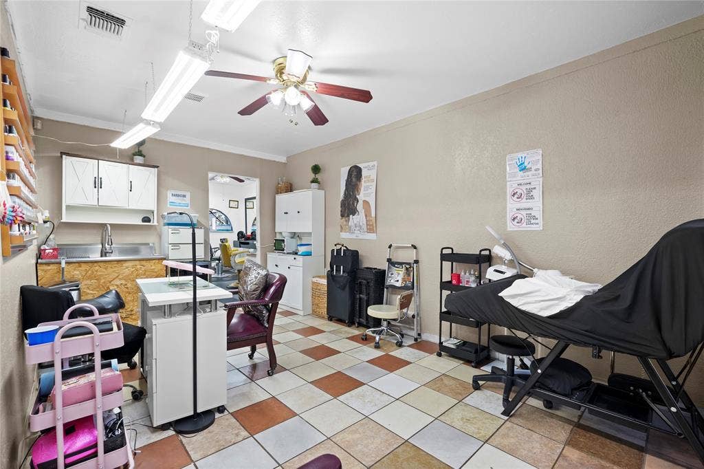 3021 E Lancaster Avenue, Fort Worth, TX 76103