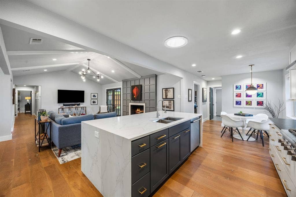 4136 Flintridge Drive, Dallas, TX 75244 4136 Flintridge Drive, Dallas, TX 75244