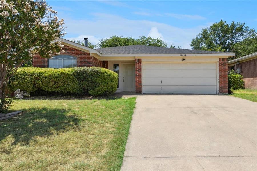 Property photo for 10209 Westward Drive, Fort Worth, TX