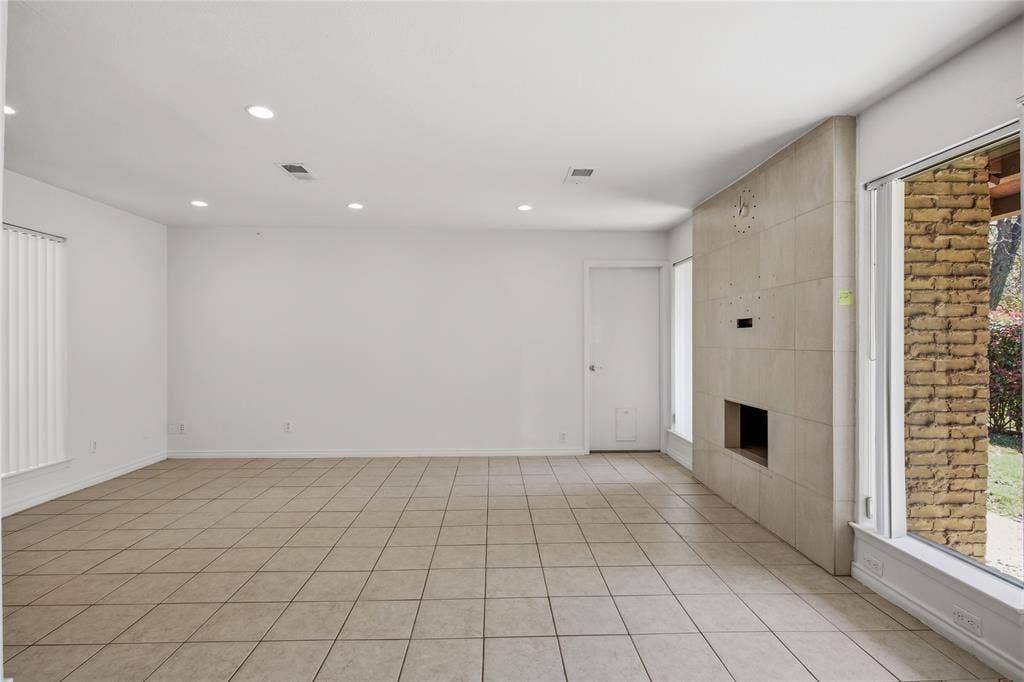 15721 mapleview, Dallas, TX 75248 15721 mapleview, Dallas, TX 75248