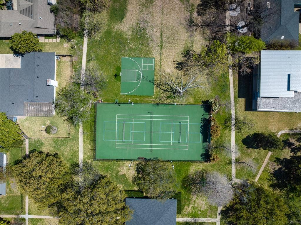 15721 mapleview, Dallas, TX 75248 15721 mapleview, Dallas, TX 75248