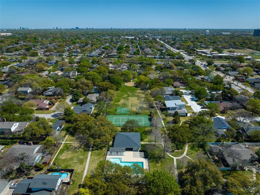 15721 mapleview, Dallas, TX 75248 15721 mapleview, Dallas, TX 75248