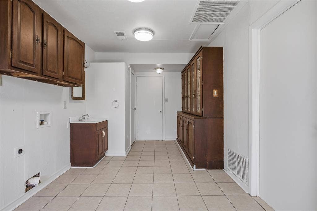 15721 mapleview, Dallas, TX 75248 15721 mapleview, Dallas, TX 75248
