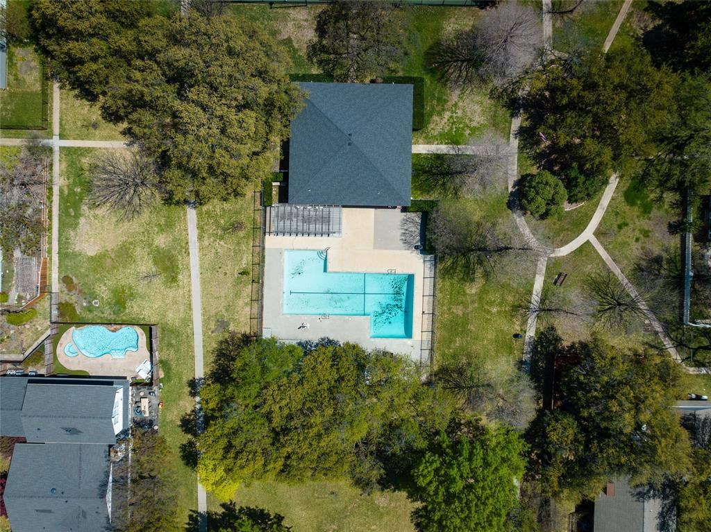 15721 mapleview, Dallas, TX 75248 15721 mapleview, Dallas, TX 75248