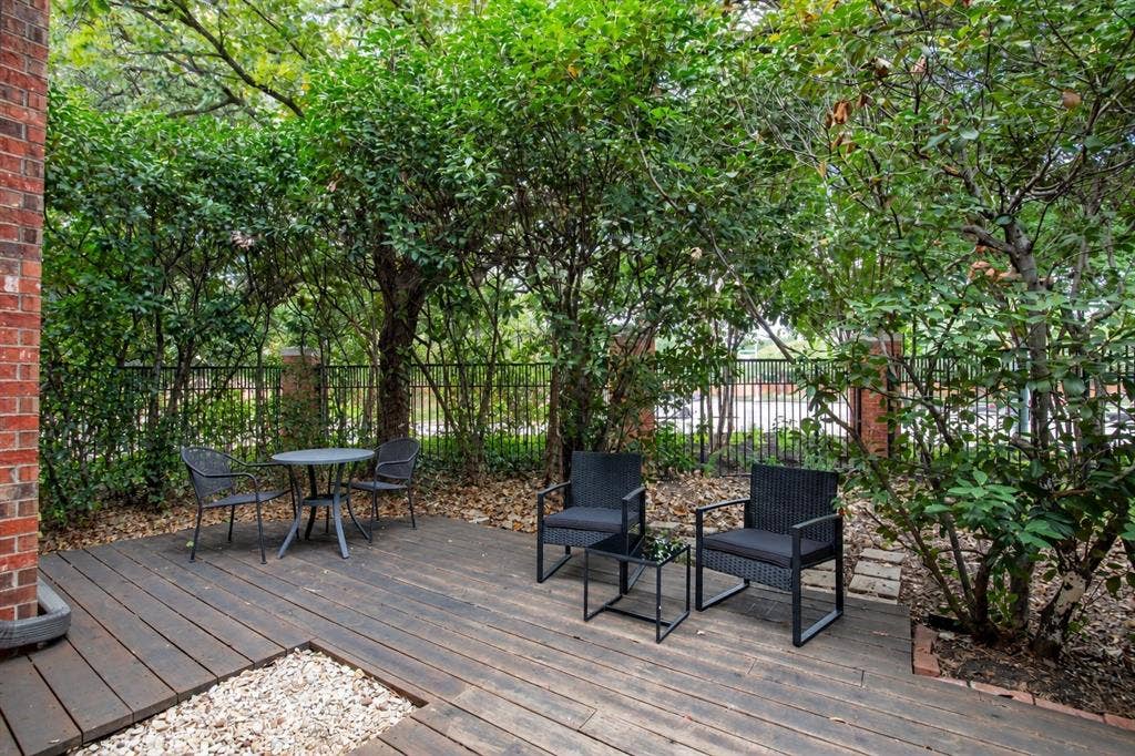 422 Santa Fe Trail, #11, Irving, TX 75063 This is a great outdoor living space surrounded by mature trees.