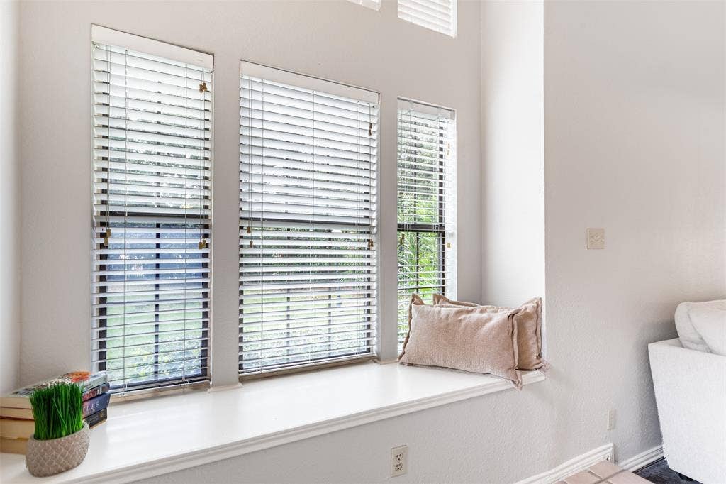 422 Santa Fe Trail, #11, Irving, TX 75063 What a sweet little nook, with great views.