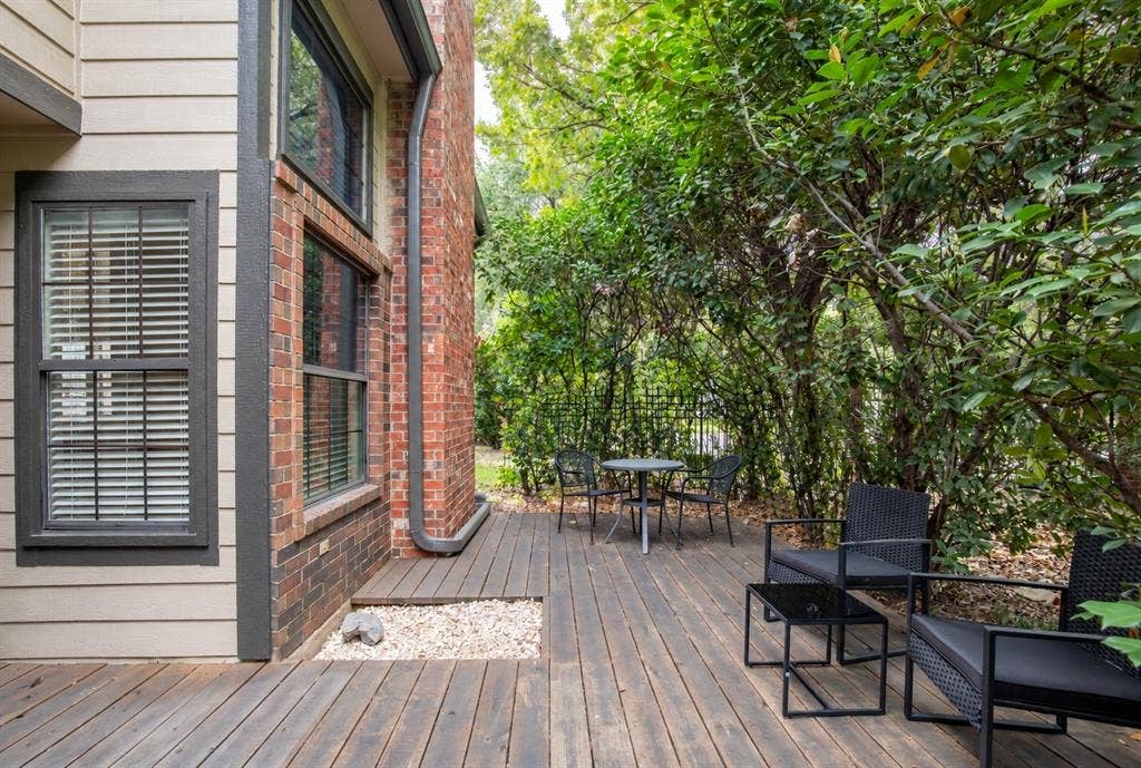 422 Santa Fe Trail, #11, Irving, TX 75063 422 Santa Fe Trail, #11, Irving, TX 75063