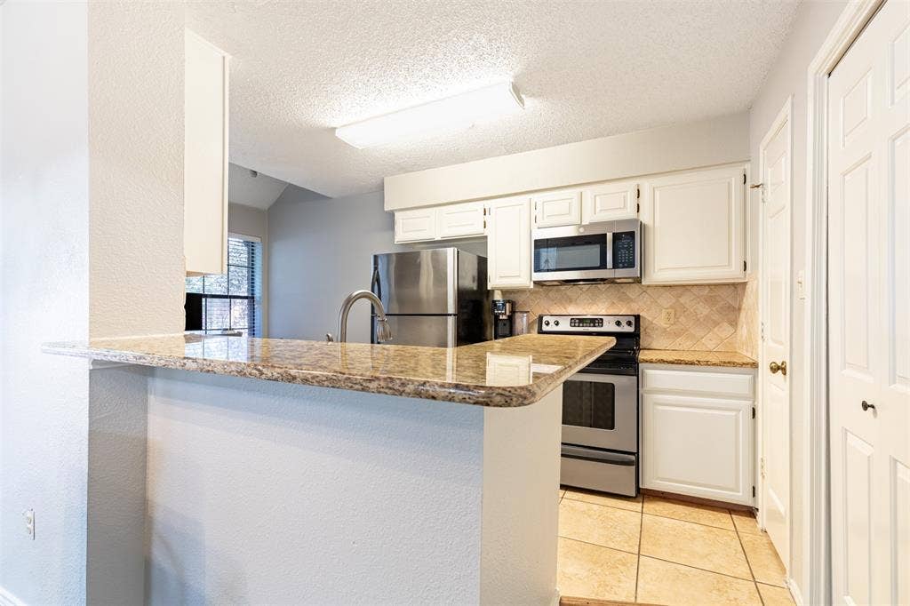 422 Santa Fe Trail, #11, Irving, TX 75063 422 Santa Fe Trail, #11, Irving, TX 75063