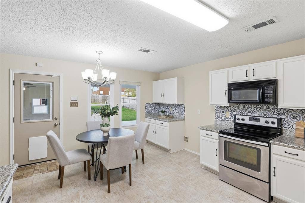 5312 Emmeryville Lane, Fort Worth, TX 76244