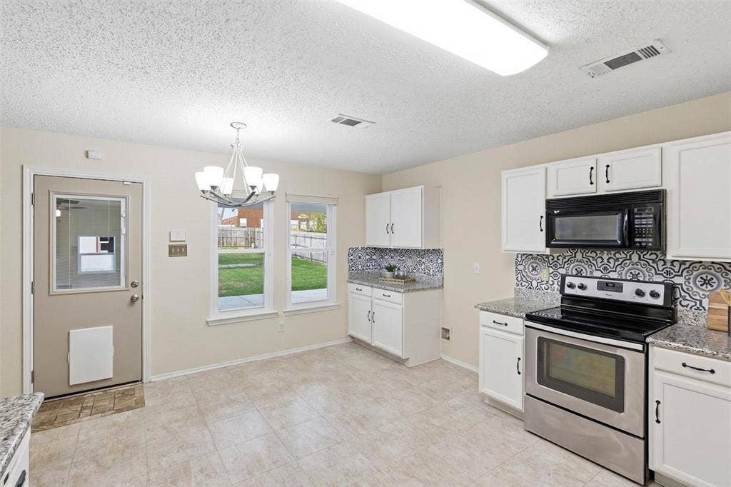5312 Emmeryville Lane, Fort Worth, TX 76244