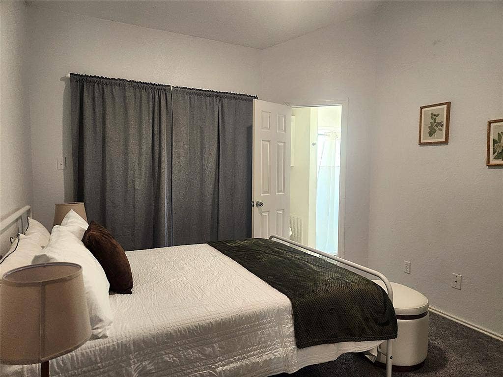 4800 W Lovers Lane, Dallas, TX 75209 4800 W Lovers Lane, Dallas, TX 75209