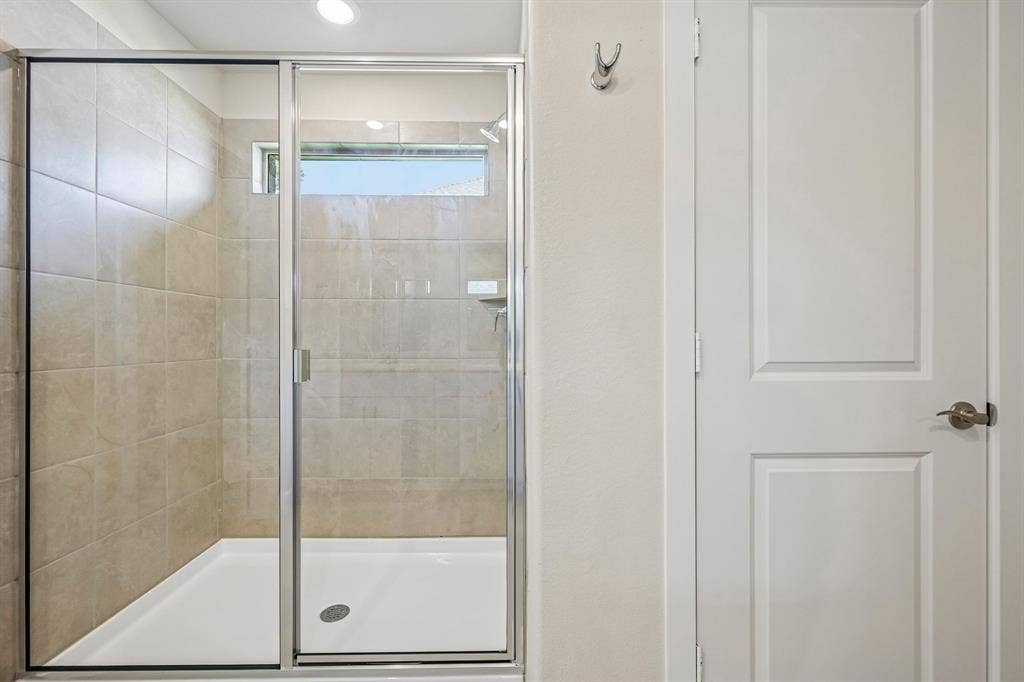 2509 Grand Canyon Street, Anna, TX 75409 Photo is not of the actual home, but is an inspirational photo of builder’s model home and may depict options, furnishings, and/or decorator features that are not included.