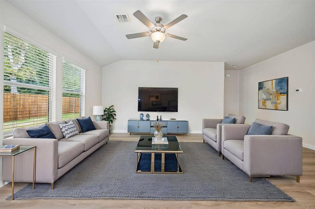 2509 Grand Canyon Street, Anna, TX 75409 Photo is not of the actual home, but is an inspirational photo of builder’s model home and may depict options, furnishings, and/or decorator features that are not included.