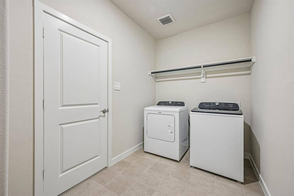 2509 Grand Canyon Street, Anna, TX 75409 Photo is not of the actual home, but is an inspirational photo of builder’s model home and may depict options, furnishings, and/or decorator features that are not included.