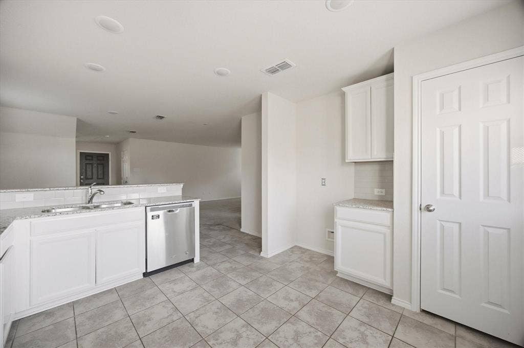 1526 Vega Drive, Forney, TX 75126 1526 Vega Drive, Forney, TX 75126