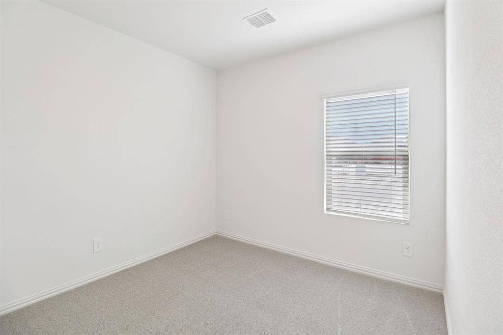 207 Decoursey Drive, Princeton, TX 75071 Photo is not of the actual home, but is an inspirational photo of builder’s model home and may depict options, furnishings, and/or decorator features that are not included.