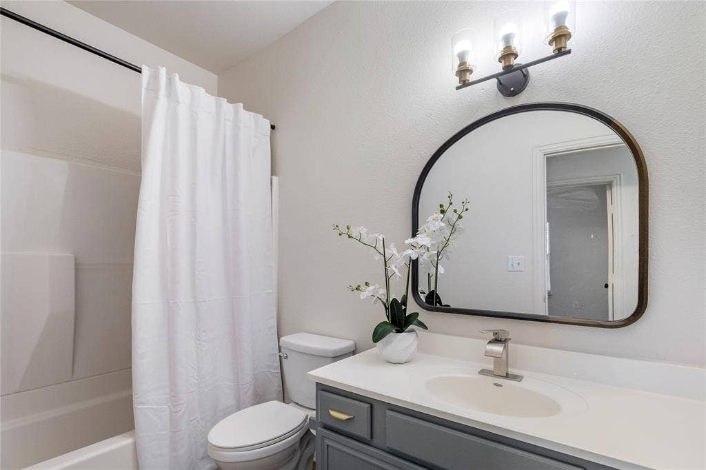 738 Carroll Lane, Lewisville, TX 75067 738 Carroll Lane, Lewisville, TX 75067